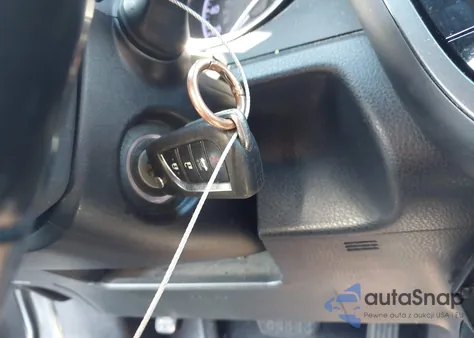 2019 Toyota Camry Se z USA, uszkodzony, nr VIN 4T1B11HK5KU209940